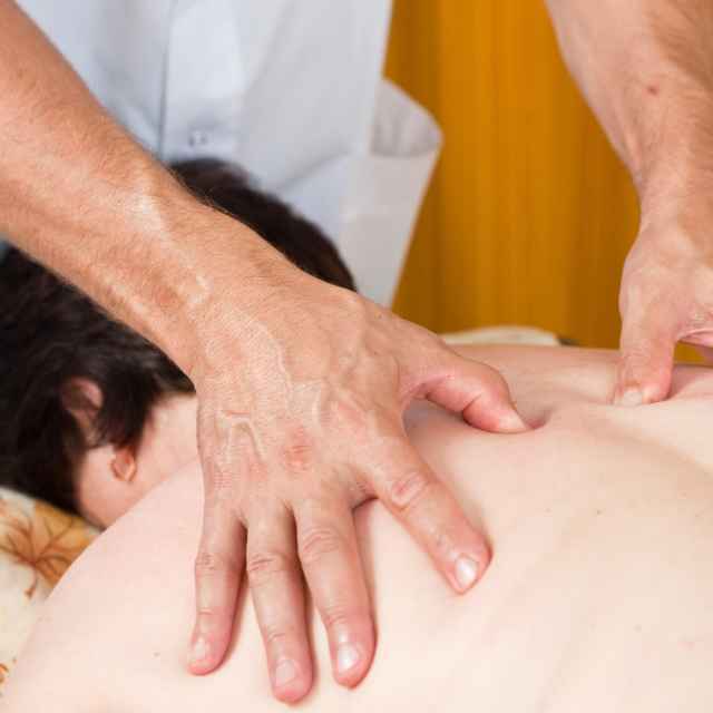 Все що треба знати про масаж спини